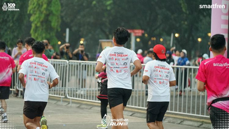 Race photo from Smartfren Run 2025 