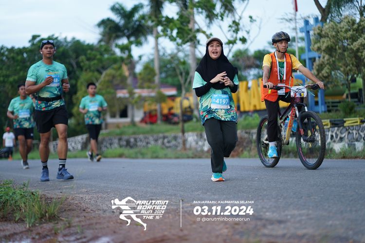 Race photo from Arutmin Borneo Run 2024