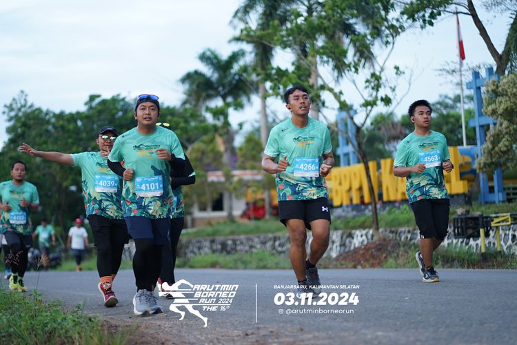 Race photo from Arutmin Borneo Run 2024