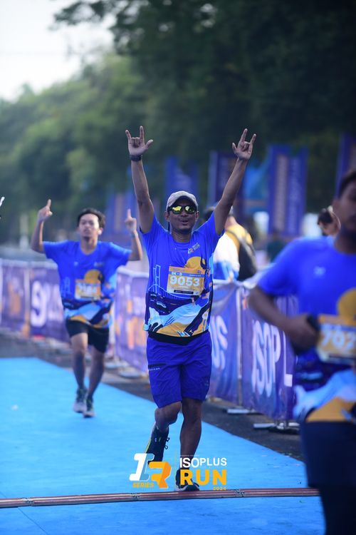 Race photo from Isoplus Run 2024 Surabaya