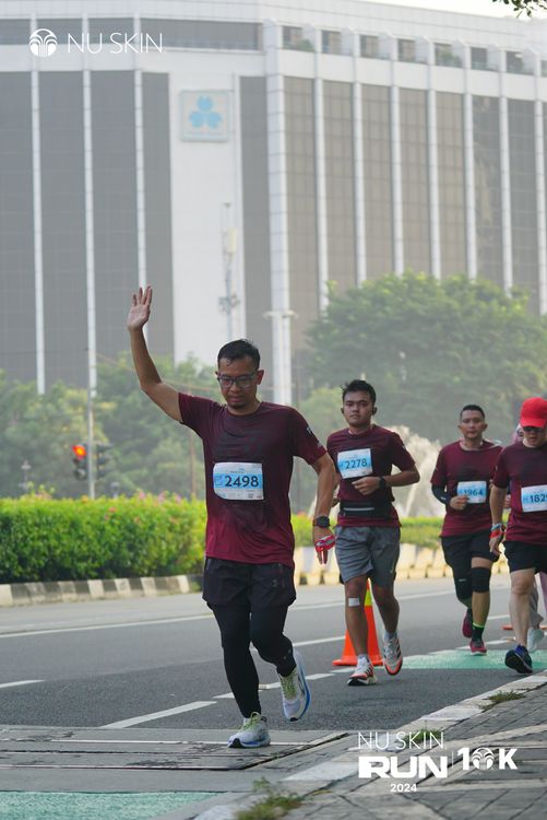 Race photo from Nu Skin Run 10K