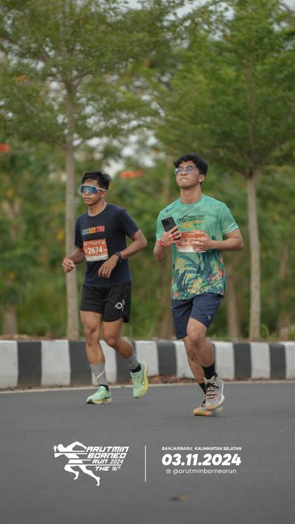 Race photo from Arutmin Borneo Run 2024
