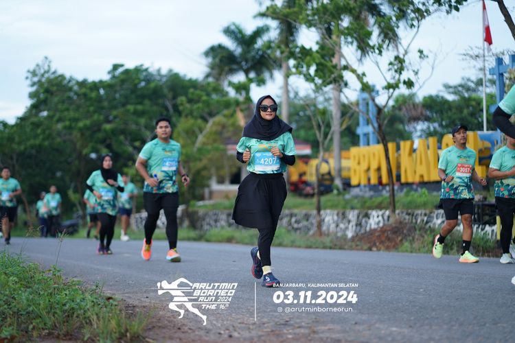 Race photo from Arutmin Borneo Run 2024