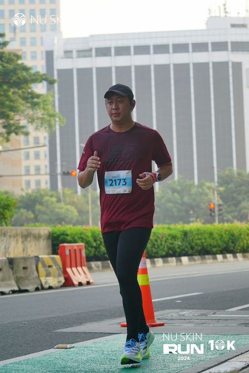 Race photo from Nu Skin Run 10K