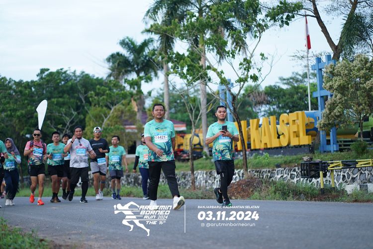 Race photo from Arutmin Borneo Run 2024