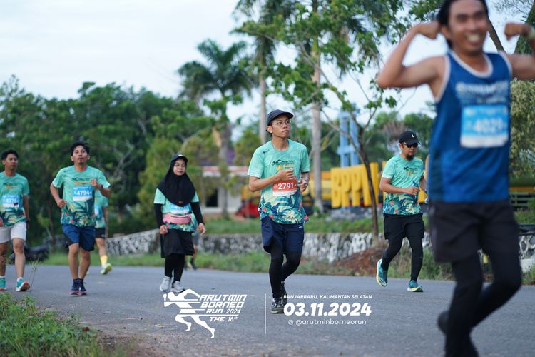Race photo from Arutmin Borneo Run 2024