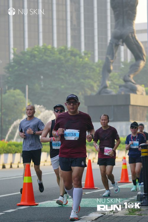 Race photo from Nu Skin Run 10K
