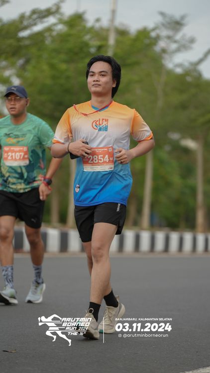 Race photo from Arutmin Borneo Run 2024
