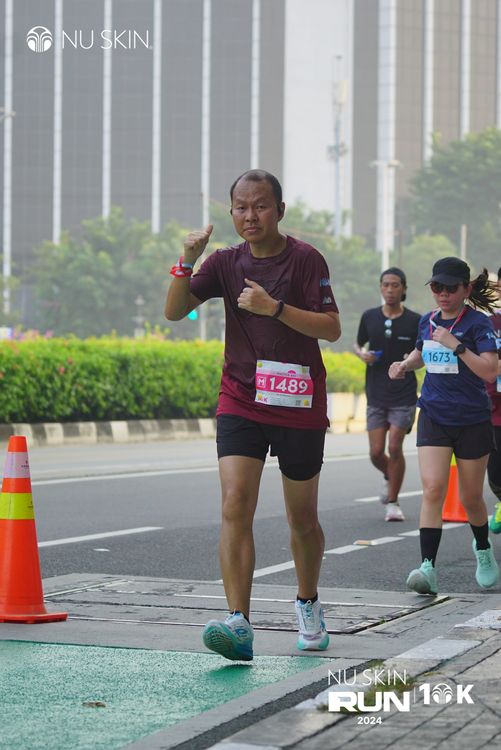 Race photo from Nu Skin Run 10K