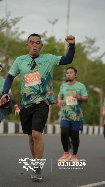 Race photo from Arutmin Borneo Run 2024