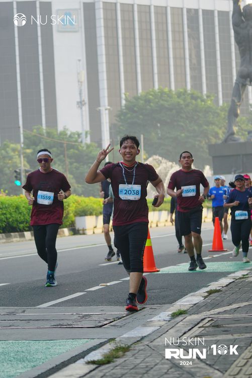 Race photo from Nu Skin Run 10K