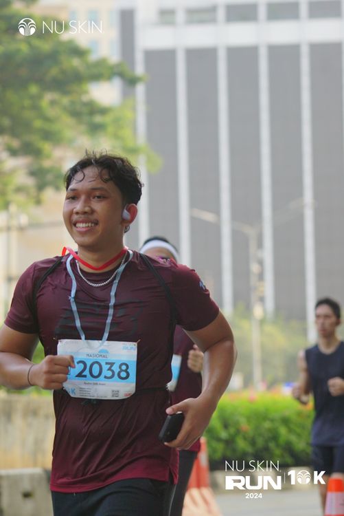 Race photo from Nu Skin Run 10K
