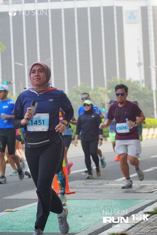 Race photo from Nu Skin Run 10K