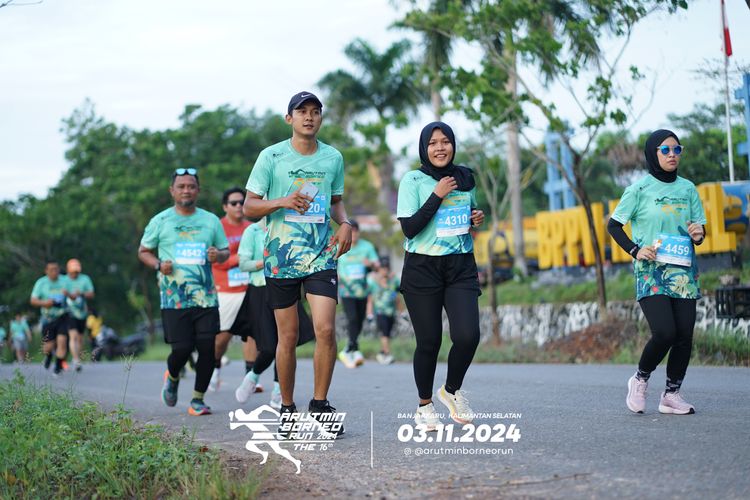 Race photo from Arutmin Borneo Run 2024