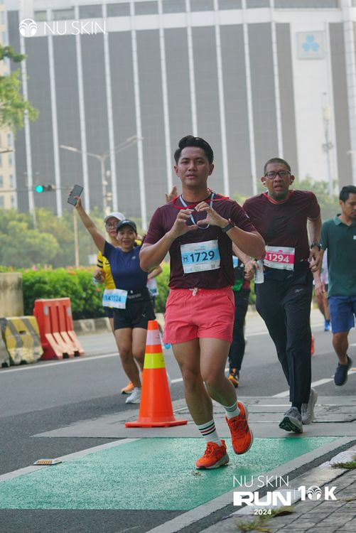 Race photo from Nu Skin Run 10K