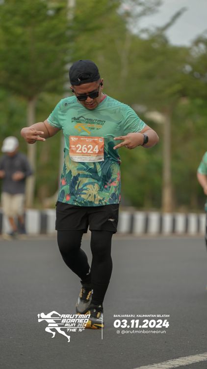 Race photo from Arutmin Borneo Run 2024