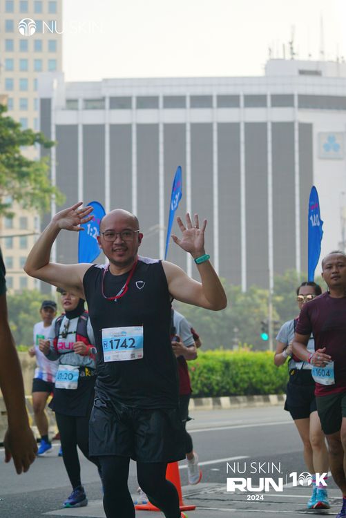 Race photo from Nu Skin Run 10K