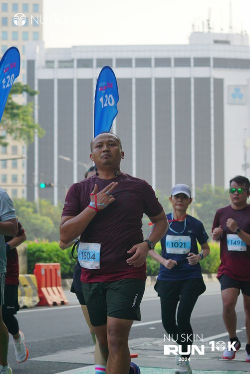 Race photo from Nu Skin Run 10K