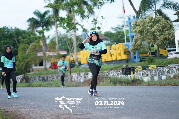Race photo from Arutmin Borneo Run 2024