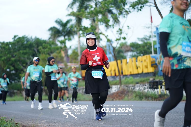 Race photo from Arutmin Borneo Run 2024