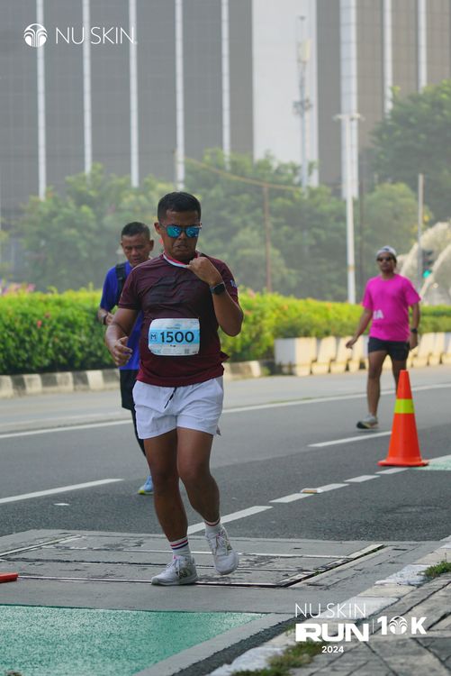 Race photo from Nu Skin Run 10K