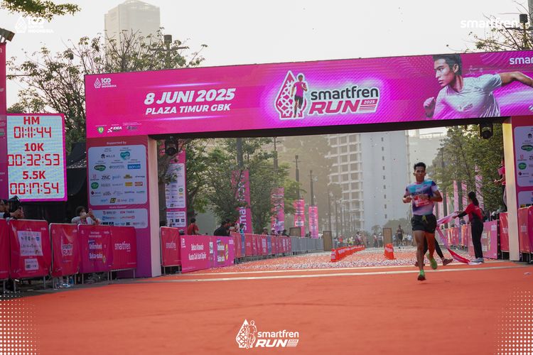 Race photo from Smartfren Run 2025 