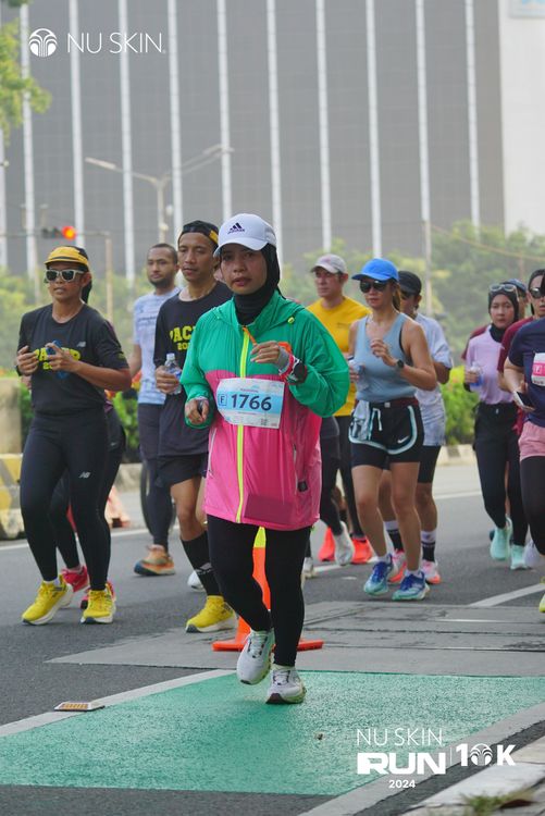 Race photo from Nu Skin Run 10K