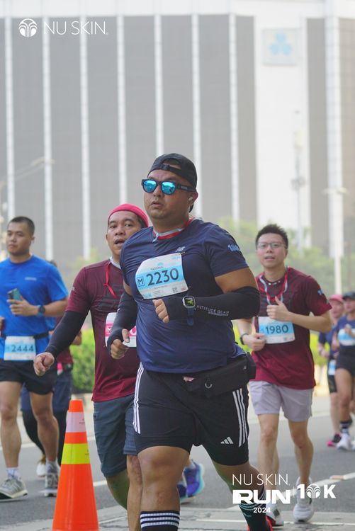Race photo from Nu Skin Run 10K