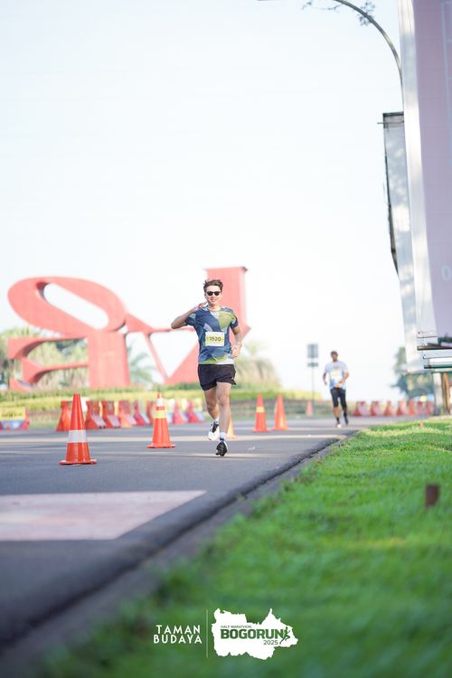 Race photo from Taman Budaya x BOGORUN 2025