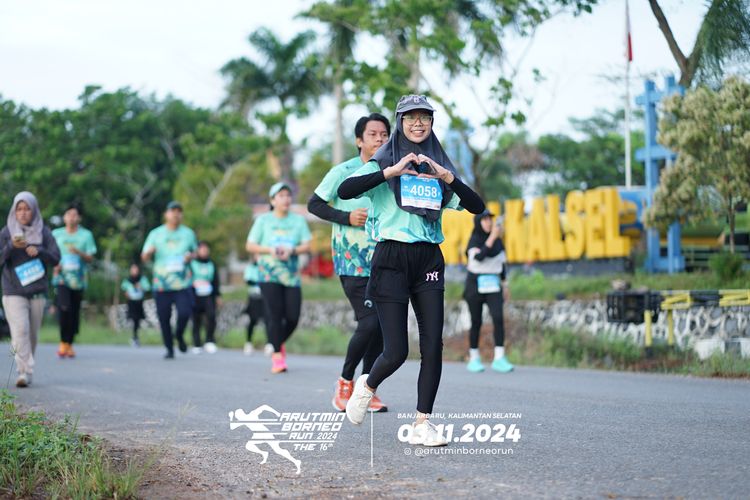 Race photo from Arutmin Borneo Run 2024