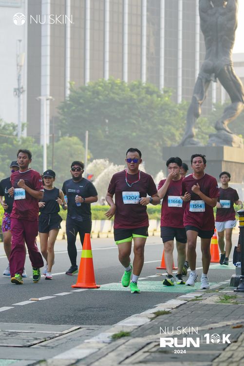 Race photo from Nu Skin Run 10K