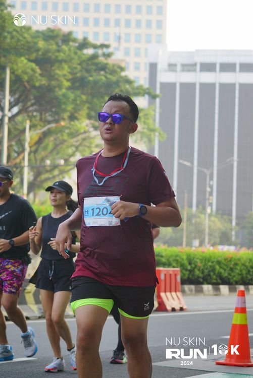 Race photo from Nu Skin Run 10K