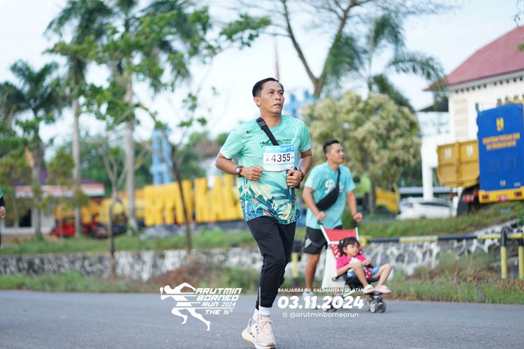 Race photo from Arutmin Borneo Run 2024