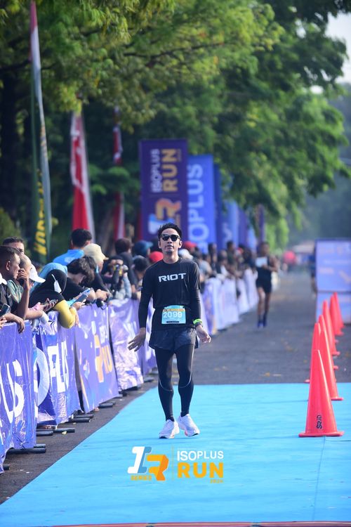 Race photo from Isoplus Run 2024 Surabaya