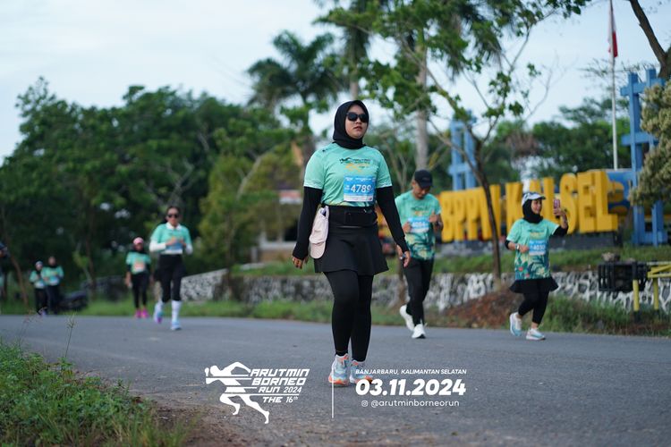 Race photo from Arutmin Borneo Run 2024