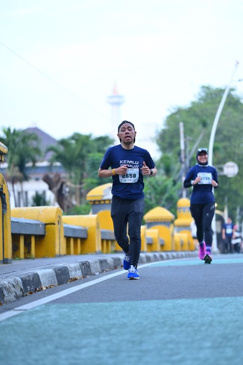 Race photo from KEMLU RUN 2025