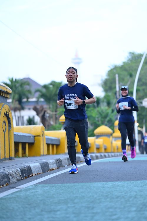 Race photo from KEMLU RUN 2025