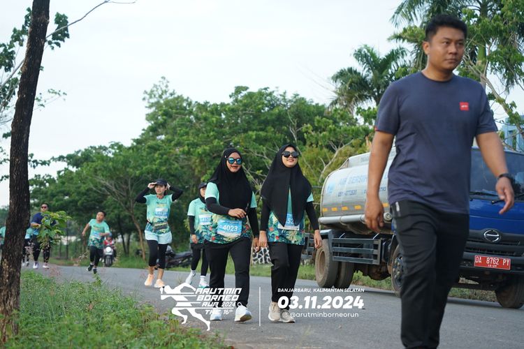 Race photo from Arutmin Borneo Run 2024