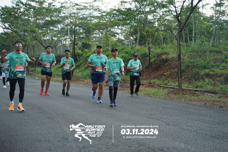 Race photo from Arutmin Borneo Run 2024
