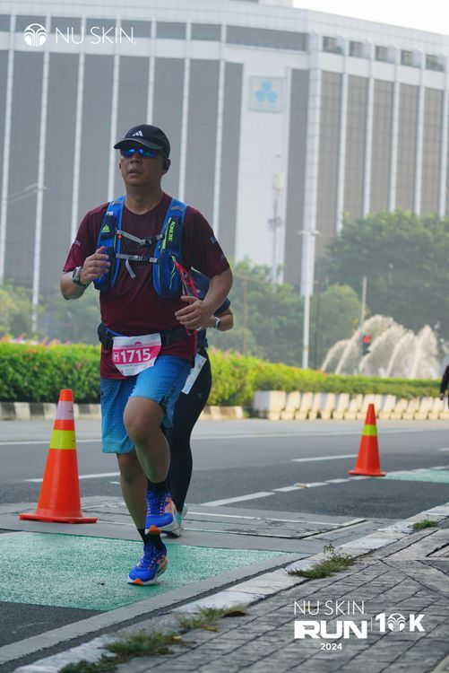 Race photo from Nu Skin Run 10K