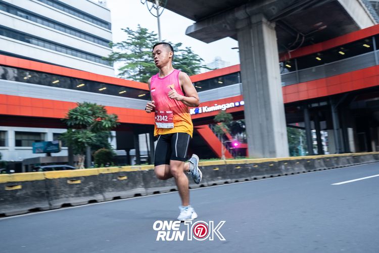 Race photo from ONE RUN 10K 2025