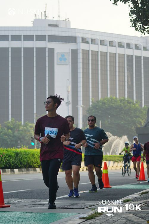Race photo from Nu Skin Run 10K
