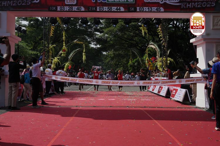 Race photo from Kediri Half Marathon 2025