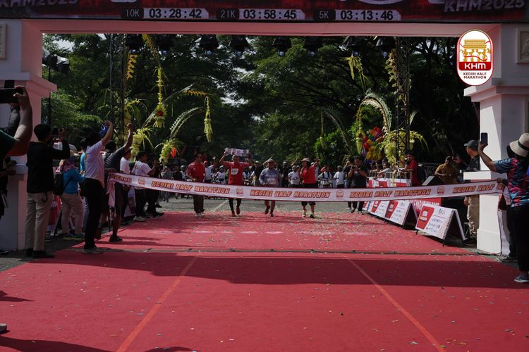 Race photo from Kediri Half Marathon 2025