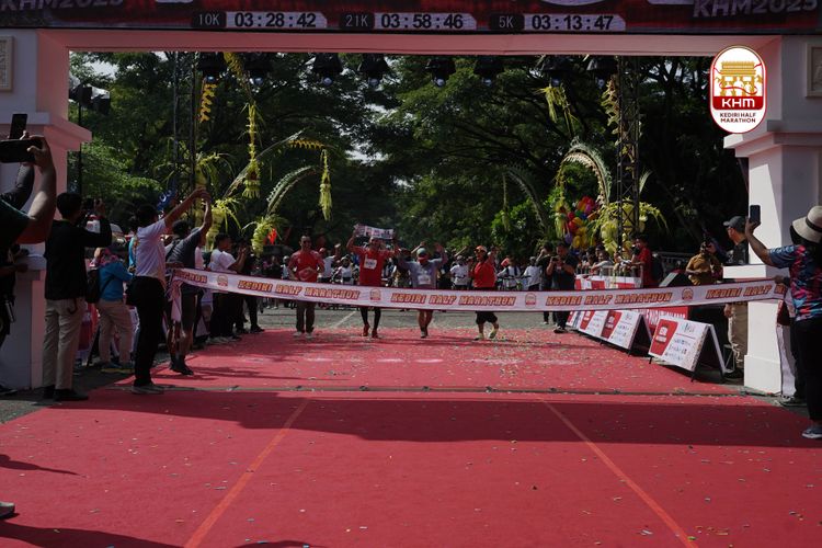 Race photo from Kediri Half Marathon 2025