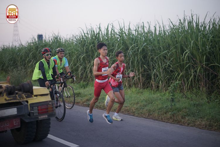 Race photo from Kediri Half Marathon 2024