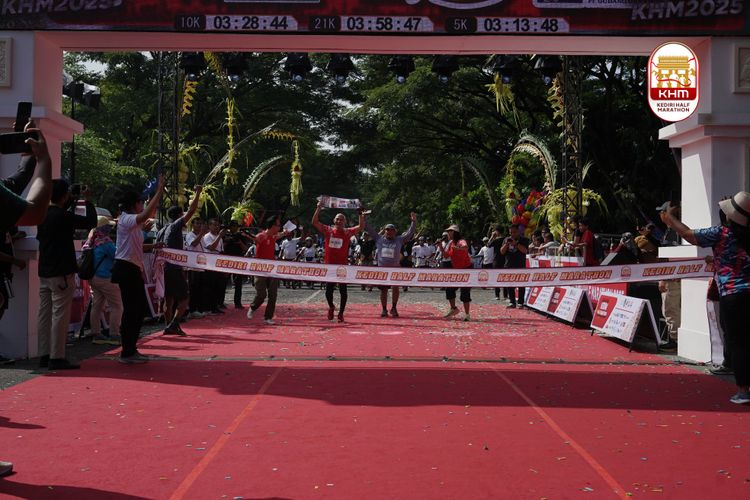Race photo from Kediri Half Marathon 2025