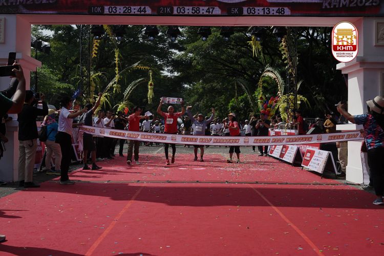 Race photo from Kediri Half Marathon 2025