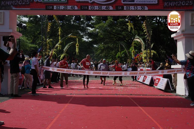 Race photo from Kediri Half Marathon 2025