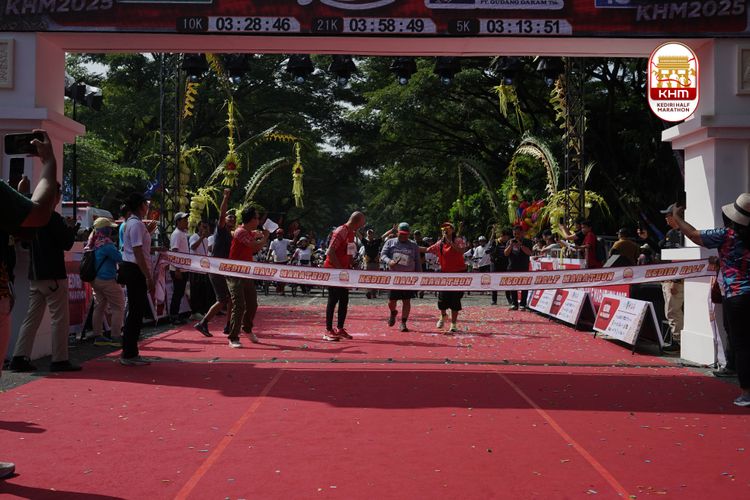 Race photo from Kediri Half Marathon 2025
